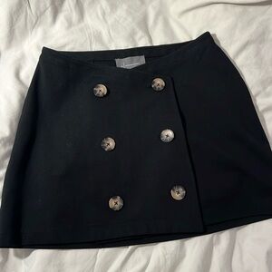 Black button skirt